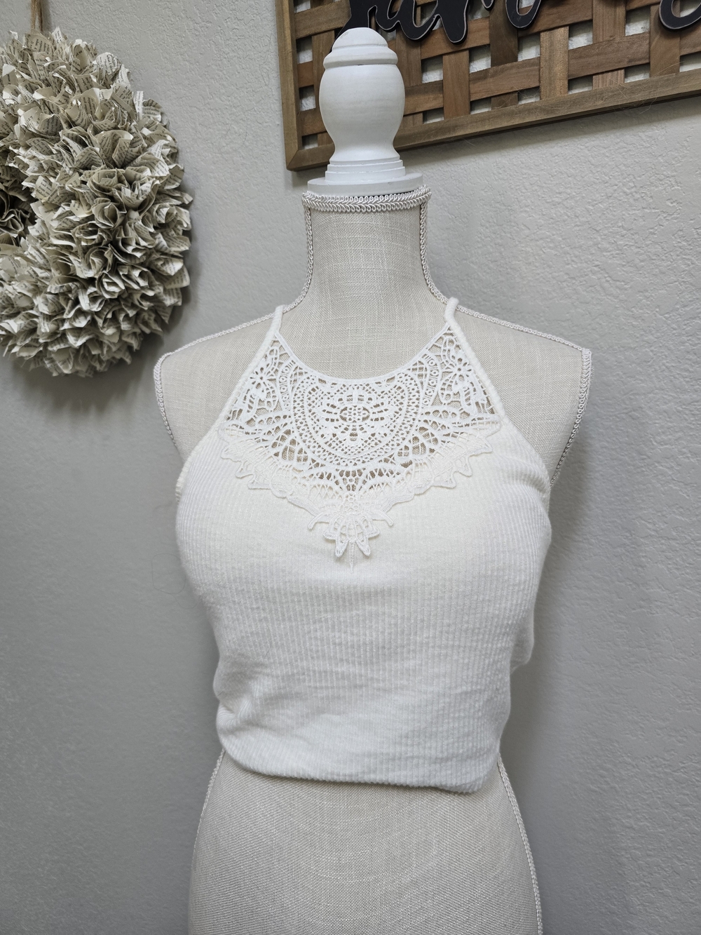 Women’s Cream Crochet Lace Halter Tank Top